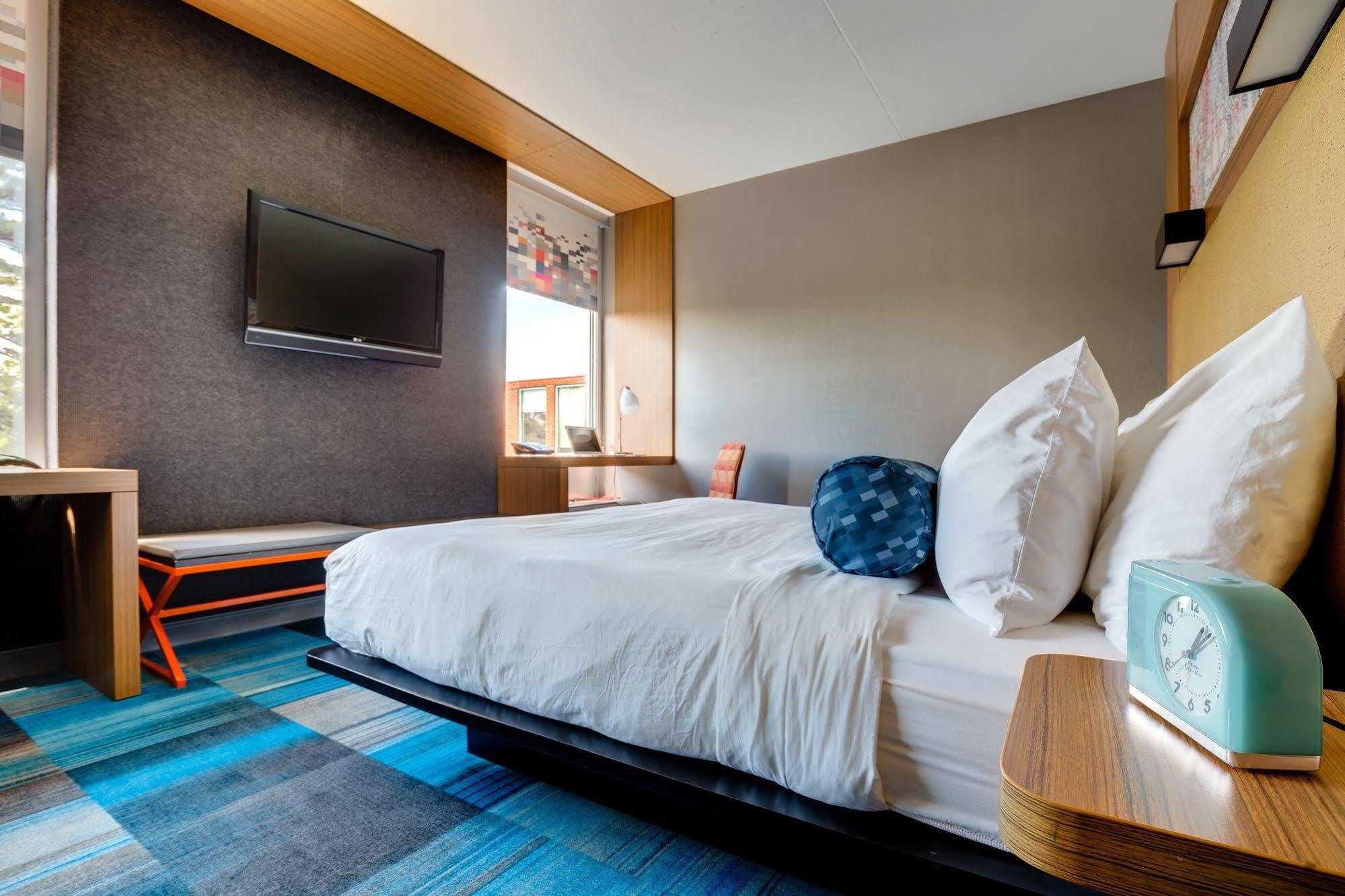 Отель Aloft Лексингтон Экстерьер фото
