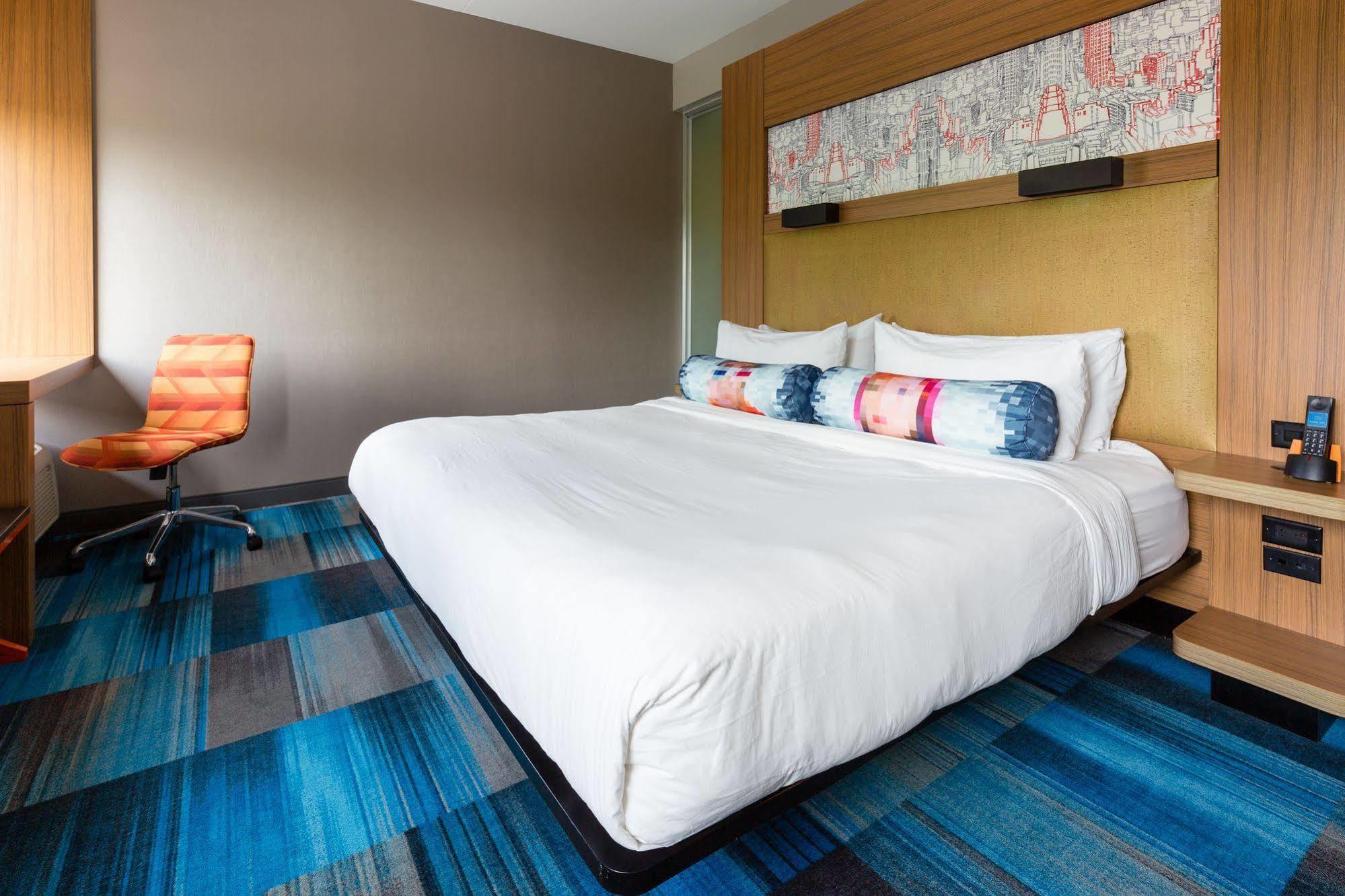 Отель Aloft Лексингтон Экстерьер фото